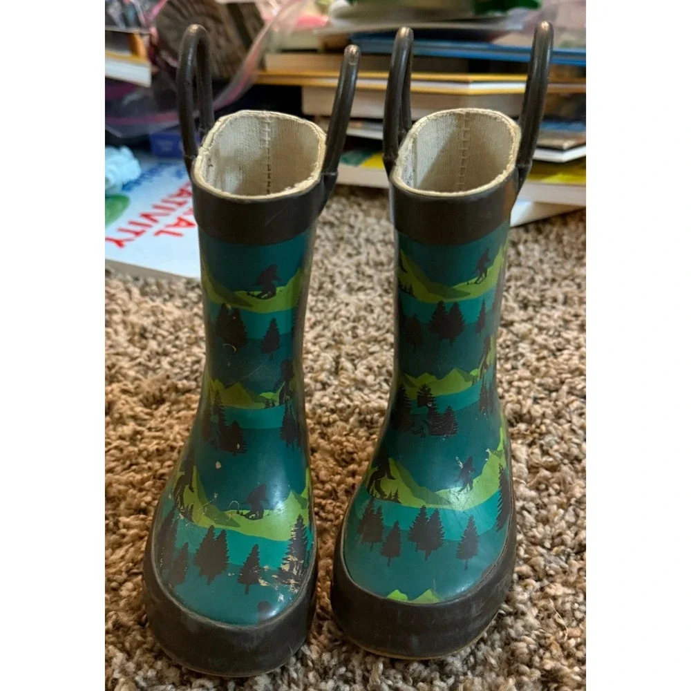 Western Chief- Rain Boots Green Sasquatch Forest Pattern Size 5